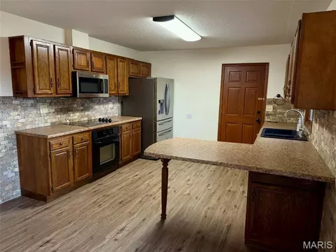 Kitchen - 4508 W Ely, Hannibal, MO 63401 photo 1 of 3