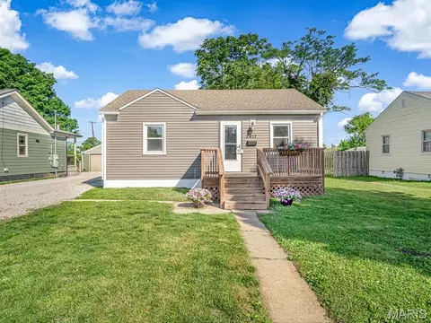 2617 Center St, Granite City, IL 62040