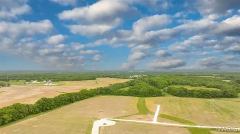 181 Antler Ct, Wentzville, MO 63385