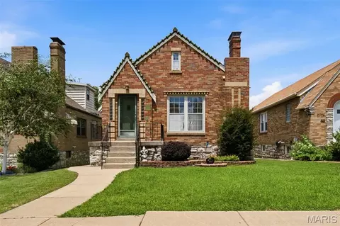 5711 Mardel Ave, Saint Louis, MO 63109
