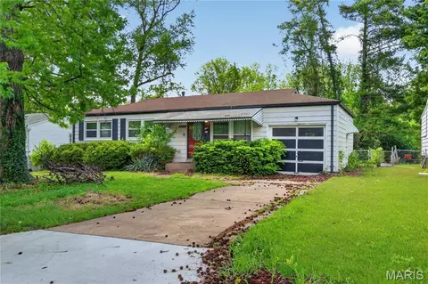 9713 Calumet Dr, Saint Louis, MO 63137