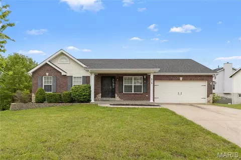 616 Stone Bend Trl, Wentzville, MO 63385