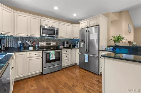 Kitchen - 285 Sassenach Dr, Jackson, MO 63755 photo 1 of 3