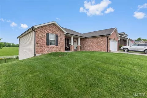Exterior - 285 Sassenach Dr, Jackson, MO 63755 photo 4 of 6