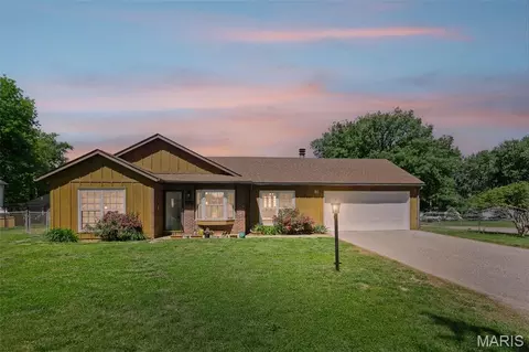 91 Arabelle Dr, Belleville, IL 62220