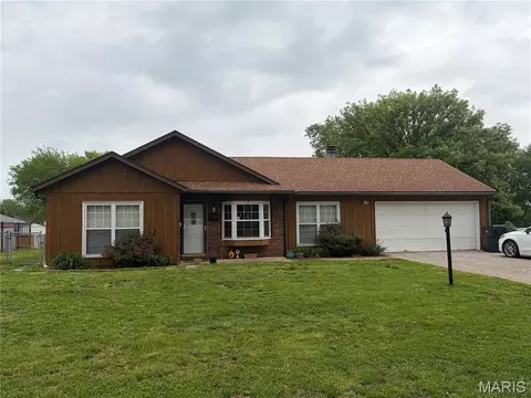 91 Arabelle Dr, Belleville, IL 62220
