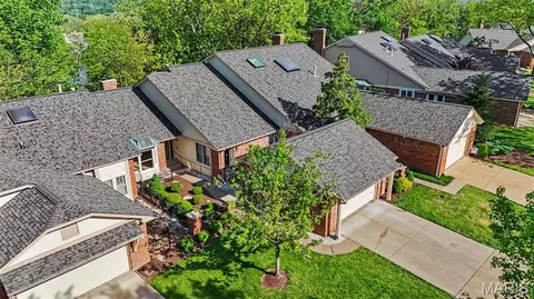14015 Baywood Villages Dr, Chesterfield, MO 63017