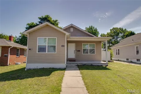 249 S 7th St, Wood River, IL 62095