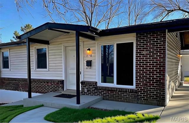 110 E Thornton Ave, Webster Groves, MO 63119