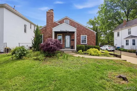 1412 Silverton Pl, Richmond Heights, MO 63117