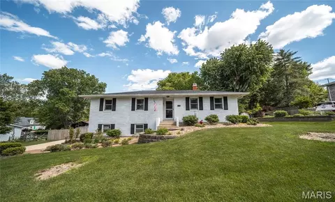 1112 Sycamore Dr, Rolla, MO 65401