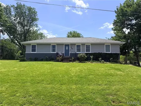 908 W Springfield Ave, Union, MO 63084