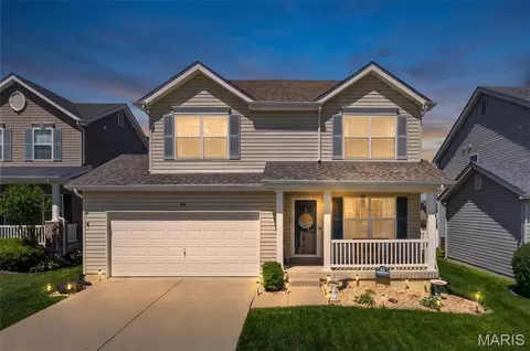 205 Pecan Bluffs Dr, Wentzville, MO 63385