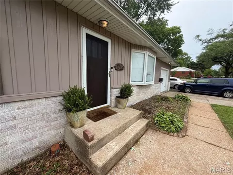 1725 West Blvd, Belleville, IL 62221