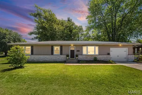 1725 West Blvd, Belleville, IL 62221