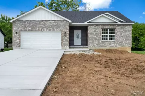 405 N 2nd St, New Florence, MO 63363