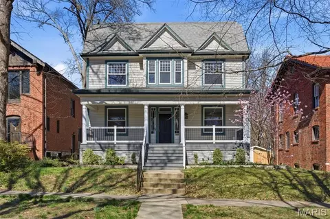 7065 Waterman Ave, University City, MO 63130
