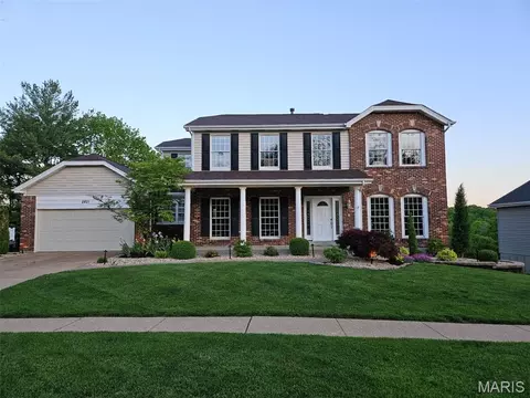 2821 Championship Blvd, Saint Louis, MO 63129