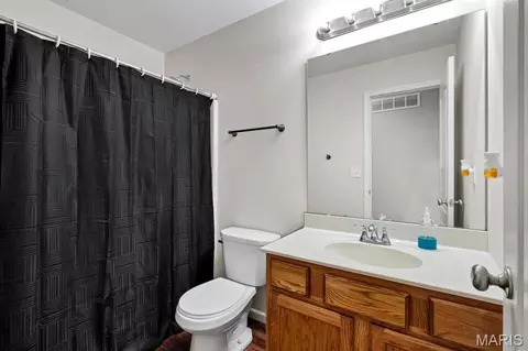 Bath - 117 Hickory Trails Dr, Wright City, MO 63390 photo 1 of 6