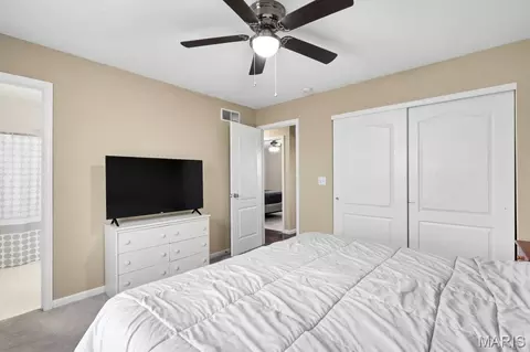 Bedroom - 117 Hickory Trails Dr, Wright City, MO 63390 photo 7 of 8