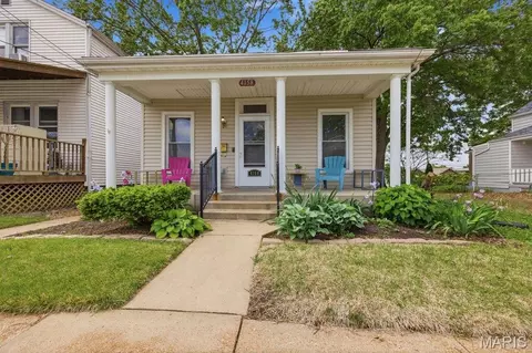 4158 Schiller Pl, Saint Louis, MO 63116