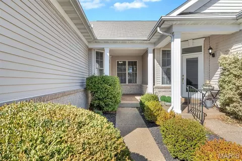 2229 Hawks Landing Dr #C, Lake Saint Louis, MO 63367
