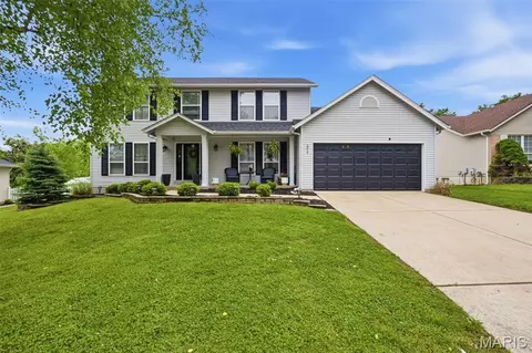 5014 Royal Burgess Dr, St. Peters, MO 63304