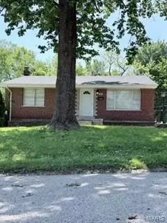 120 Madonna Dr, Saint Louis, MO 63121