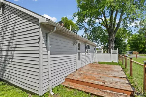Exterior - 570 Shellview St, Bethalto, IL 62010 photo 7 of 7