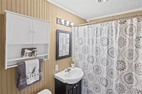 Bath - 570 Shellview St, Bethalto, IL 62010 photo 1 of 1