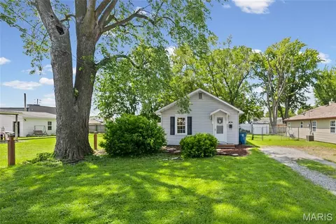 570 Shellview St, Bethalto, IL 62010