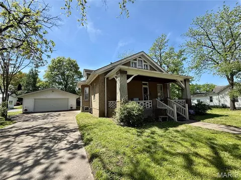 518 W Lebanon St, Nashville, IL 62263