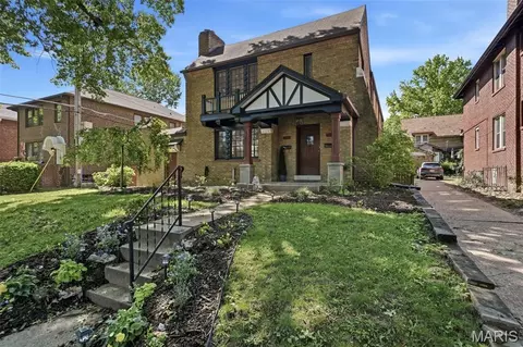 7100 Amherst Ave, University City, MO 63130