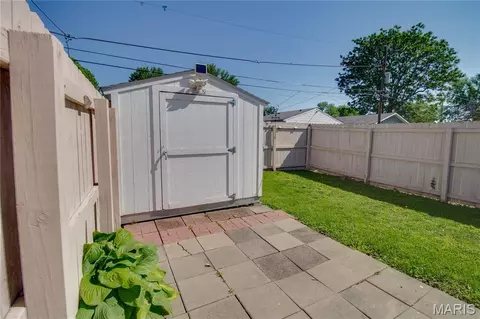 Exterior - 124 E 7th St, Roxana, IL 62084 photo 8 of 8