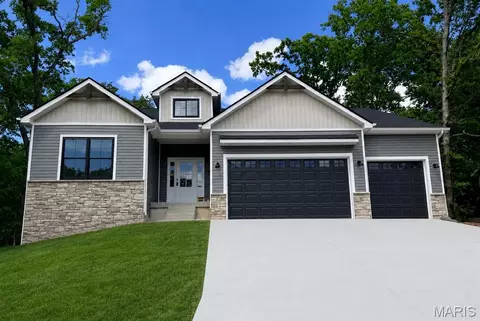 32060 N Fairway Dr, Foristell, MO 63348