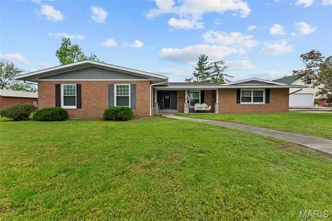 401 E Sainte Marie St, Perryville, MO 63775