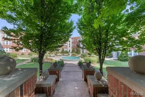7741 Kingsbury Blvd #22, Clayton, MO 63105