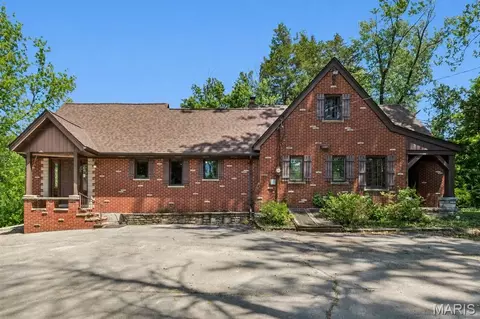 14739 Sinks Rd, Florissant, MO 63034