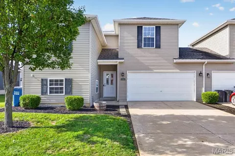 906 Arapaho Dr, Warrenton, MO 63383