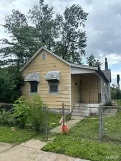 2518 Whittier St, Saint Louis, MO 63113