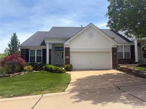 994 Shire Ln, Eureka, MO 63025