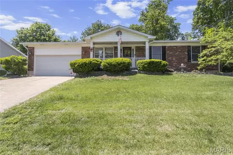 5627 Wieland Dr, Saint Louis, MO 63128