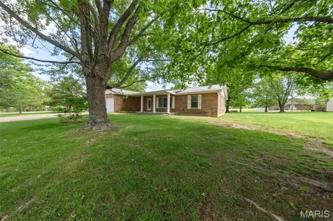 Exterior - 503 Spruce St, Dixon, MO 65459 photo 4 of 8