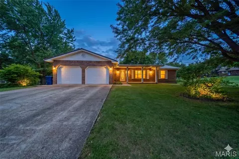 503 Spruce St, Dixon, MO 65459