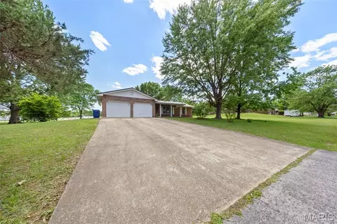 Exterior - 503 Spruce St, Dixon, MO 65459 photo 8 of 8
