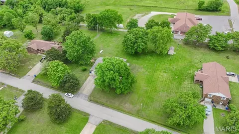 View/Area - 503 Spruce St, Dixon, MO 65459 photo 2 of 15