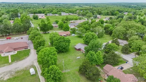 View/Area - 503 Spruce St, Dixon, MO 65459 photo 8 of 15