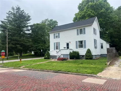 601 Sycamore St, Belleville, IL 62220