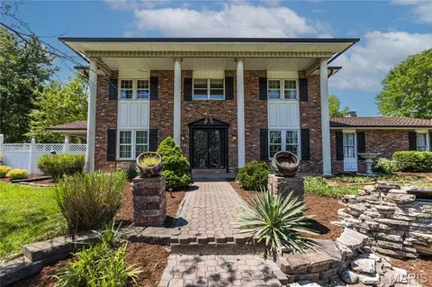 529 Donna Dr, Jackson, MO 63755