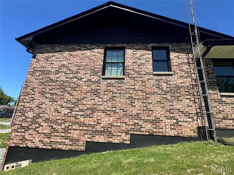 Exterior - 701 S Ridge Ave, Steeleville, IL 62288 photo 2 of 3